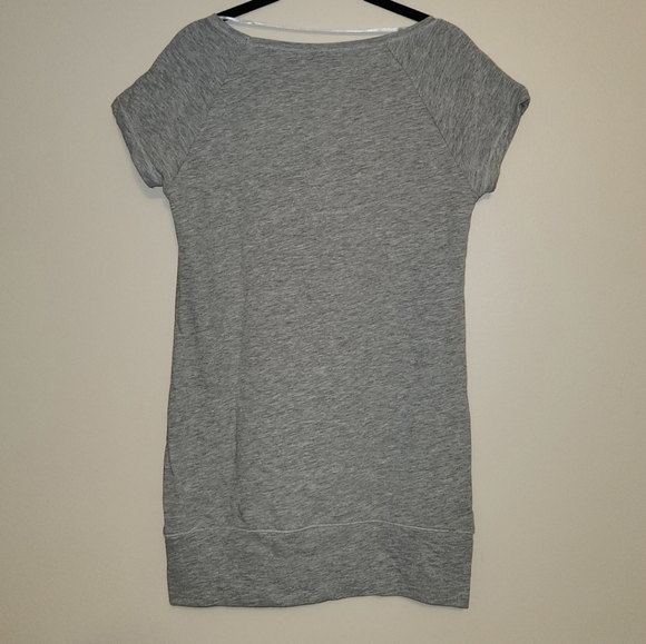 NWT DIVIDED Women's Graphic Print Tunic Top Size 10 - Picture 2 of 2